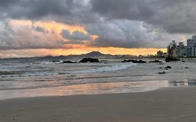 Apartamento praia Gravatá - Beto Carrero